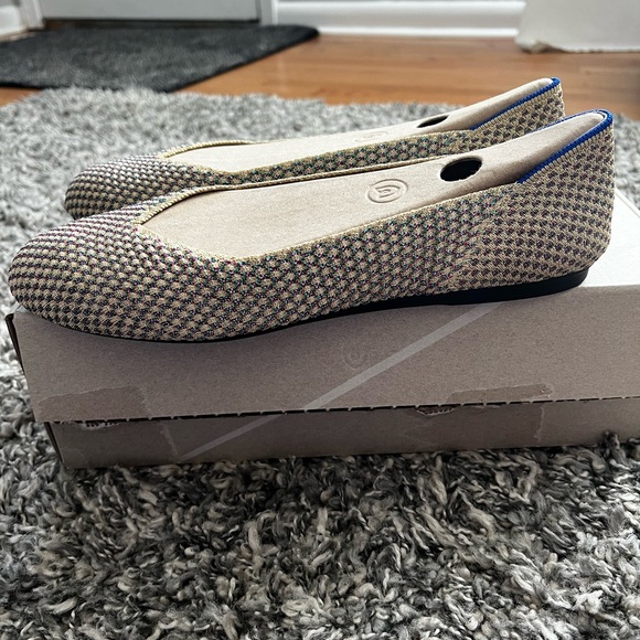 Rothy's Silver Flats Comfortable Woven Design - Picture 4 of 6